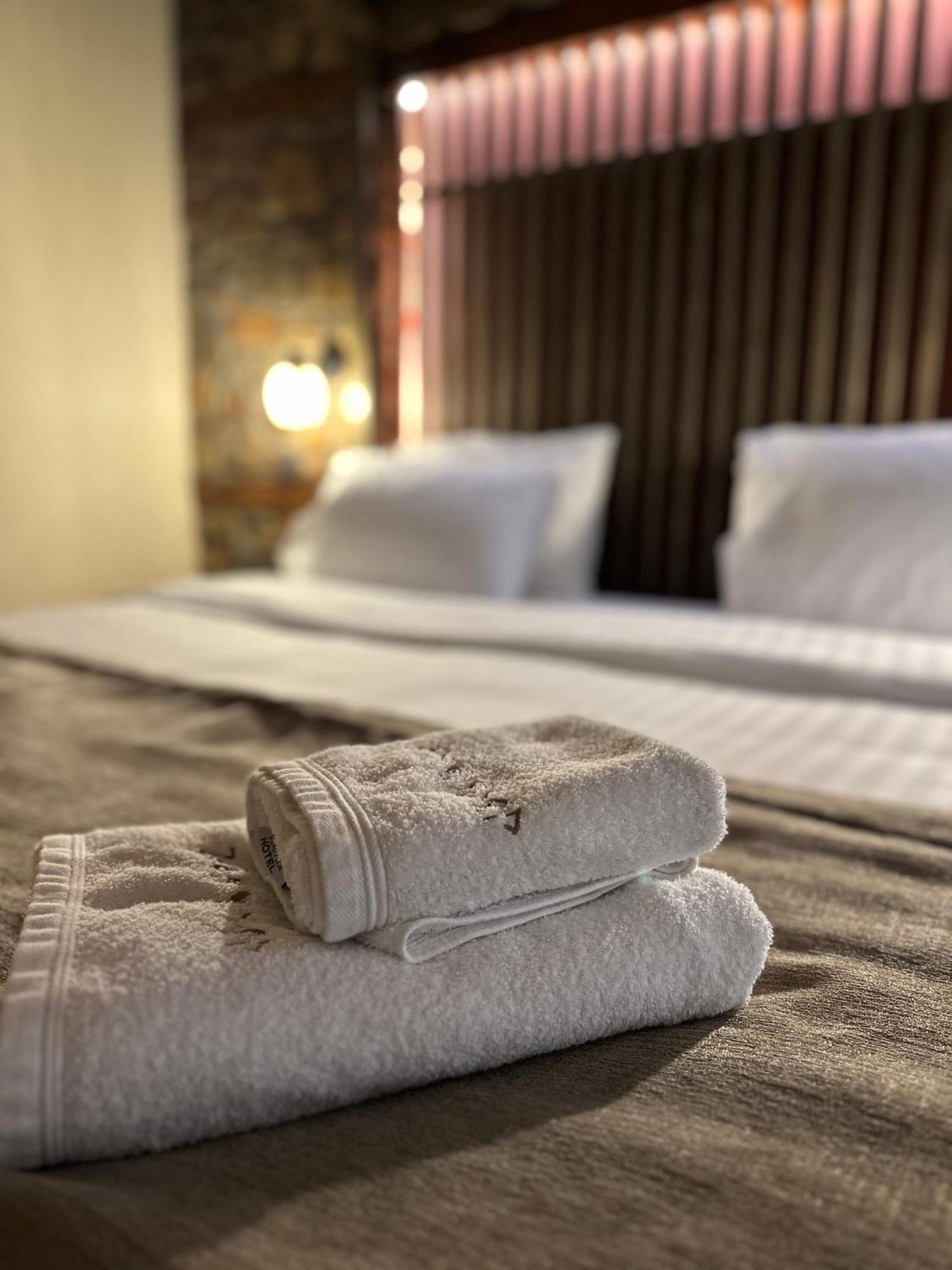 Hotel Ζέον Ύδωρ Órma Esterno foto