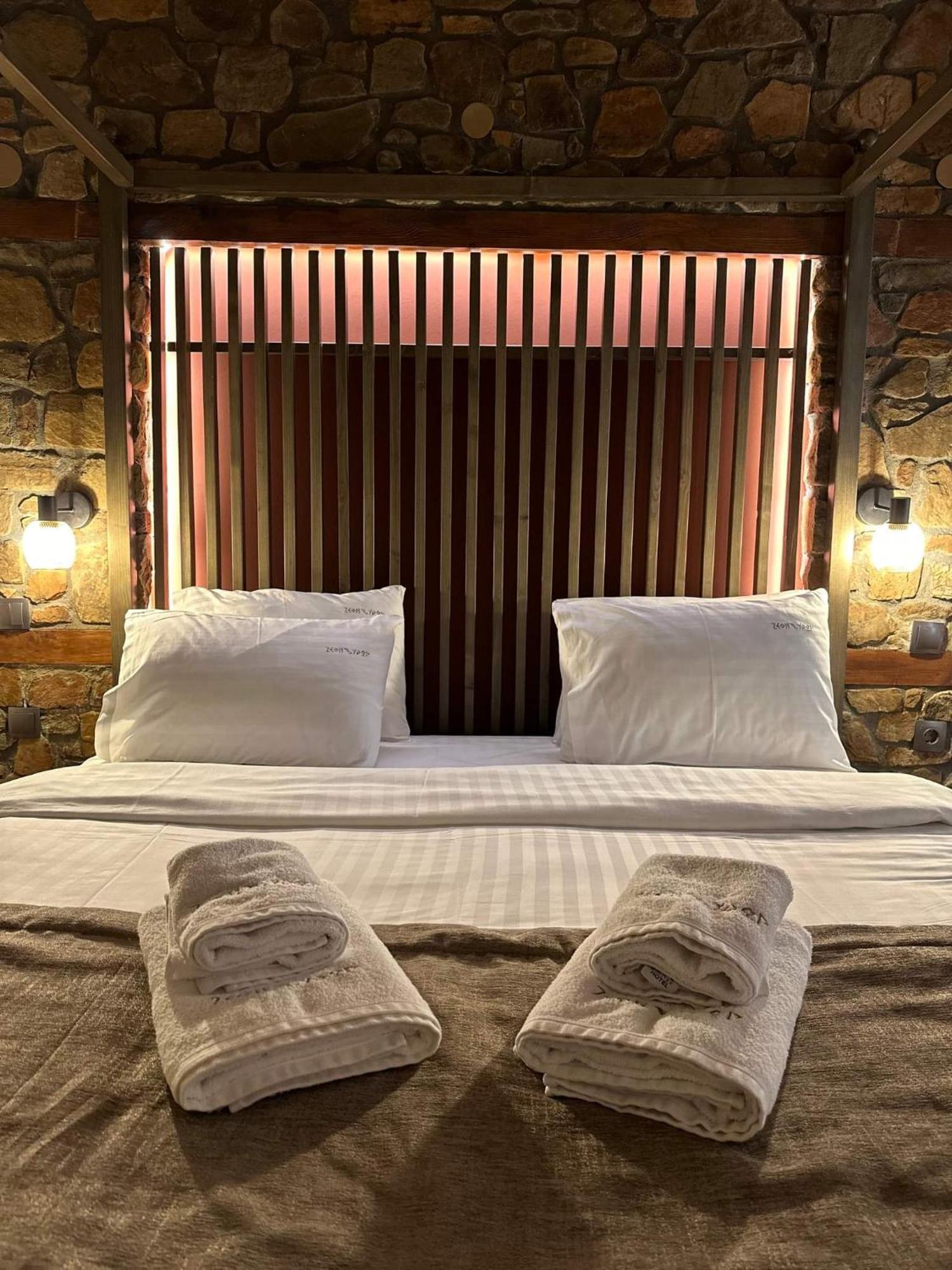 Hotel Ζέον Ύδωρ Órma Esterno foto