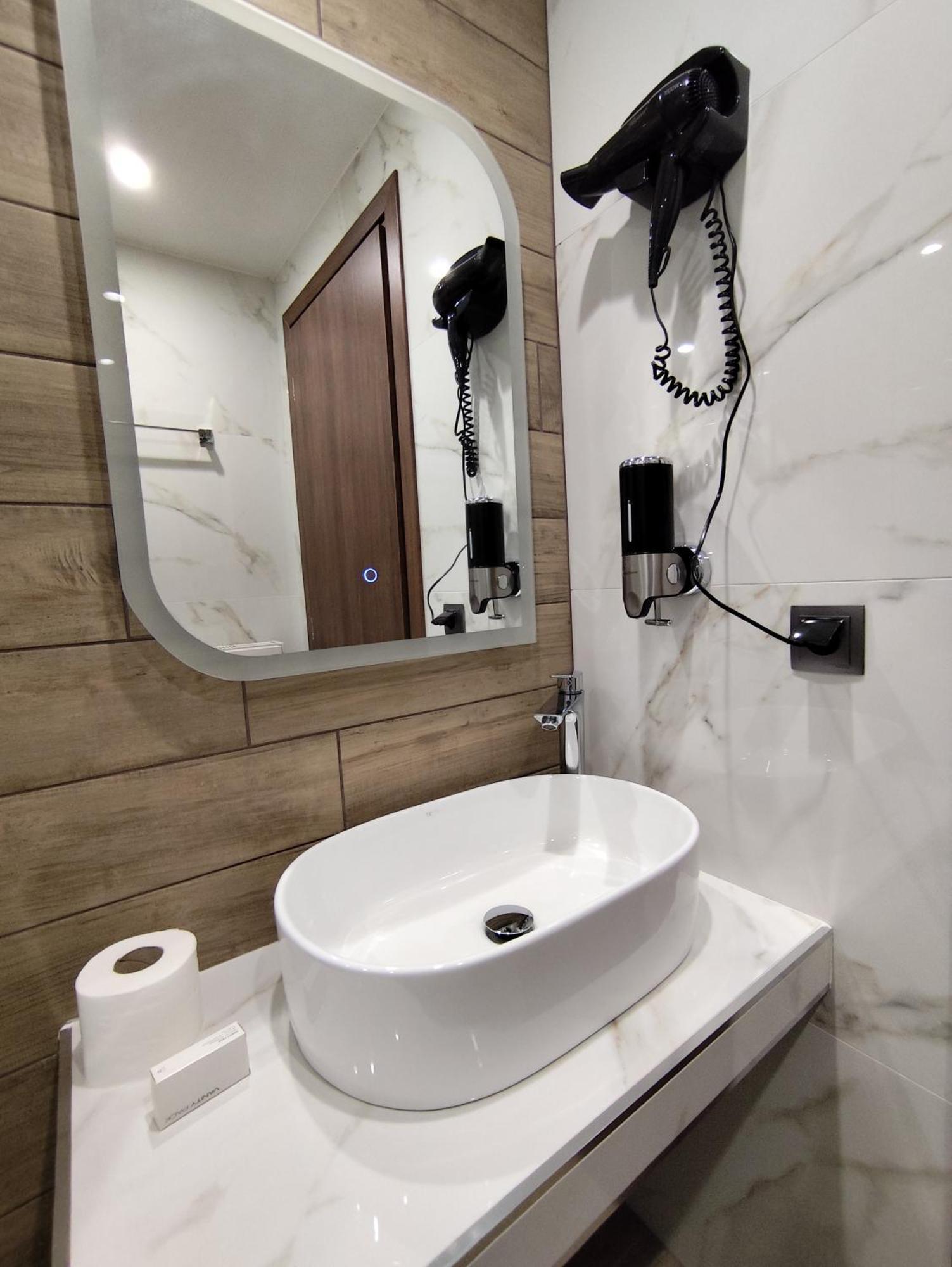 Hotel Ζέον Ύδωρ Órma Esterno foto
