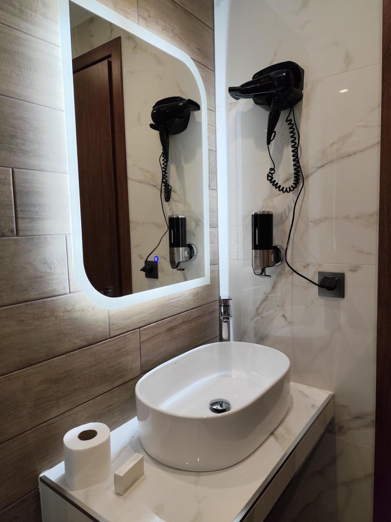 Hotel Ζέον Ύδωρ Órma Esterno foto